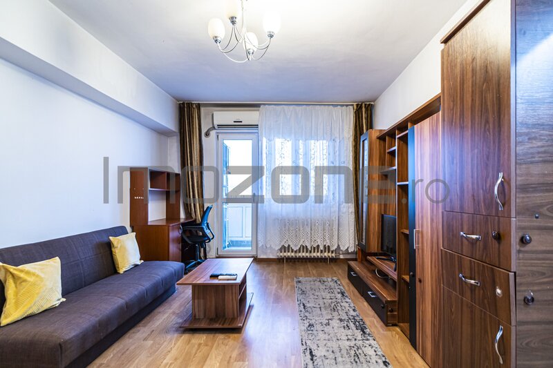 Piata Veteranilor, apartament deosebit, bloc stradal, reabilitat, bucatarie 10 mp